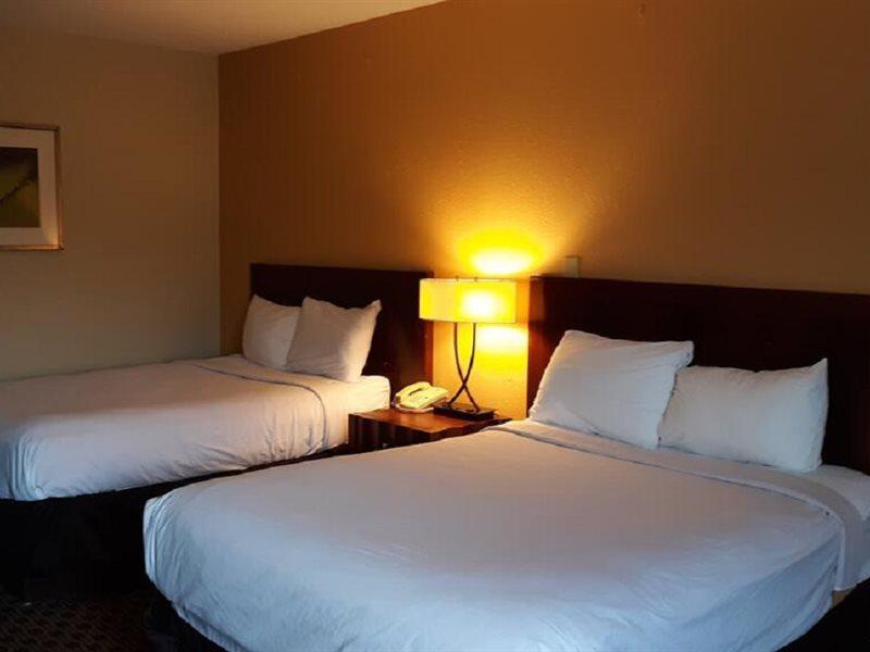 Hotel Baymont By Wyndham Williamsburg Extérieur photo