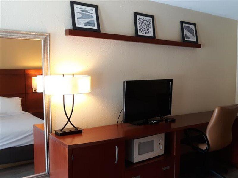 Hotel Baymont By Wyndham Williamsburg Extérieur photo