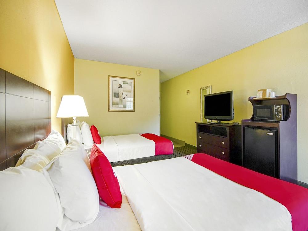 Hotel Baymont By Wyndham Williamsburg Extérieur photo