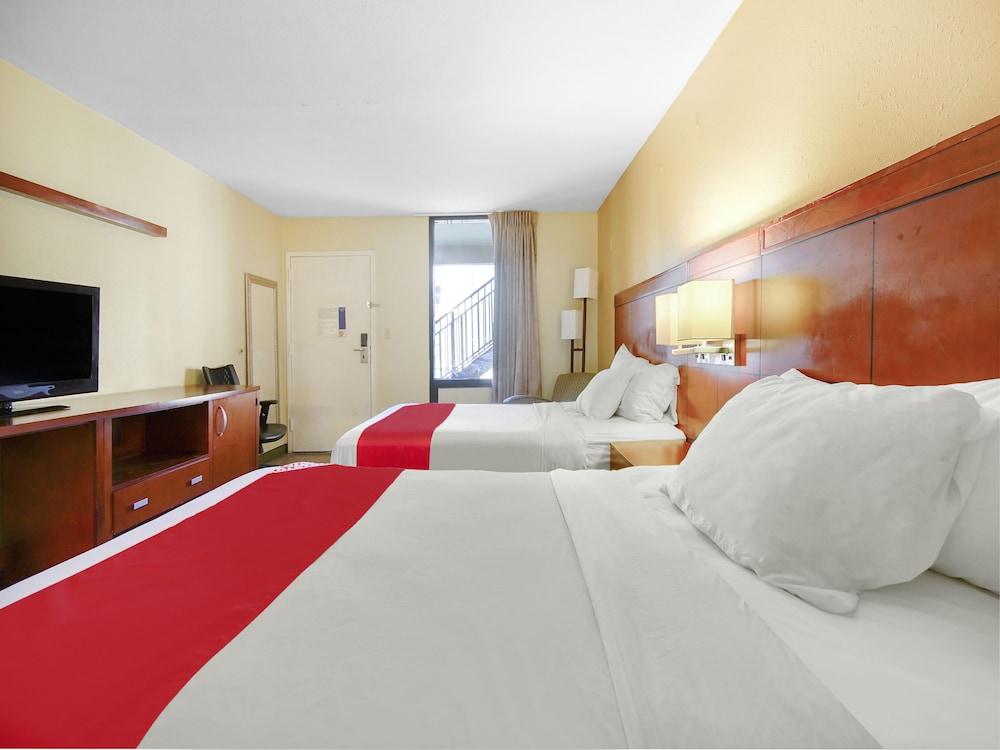 Hotel Baymont By Wyndham Williamsburg Extérieur photo
