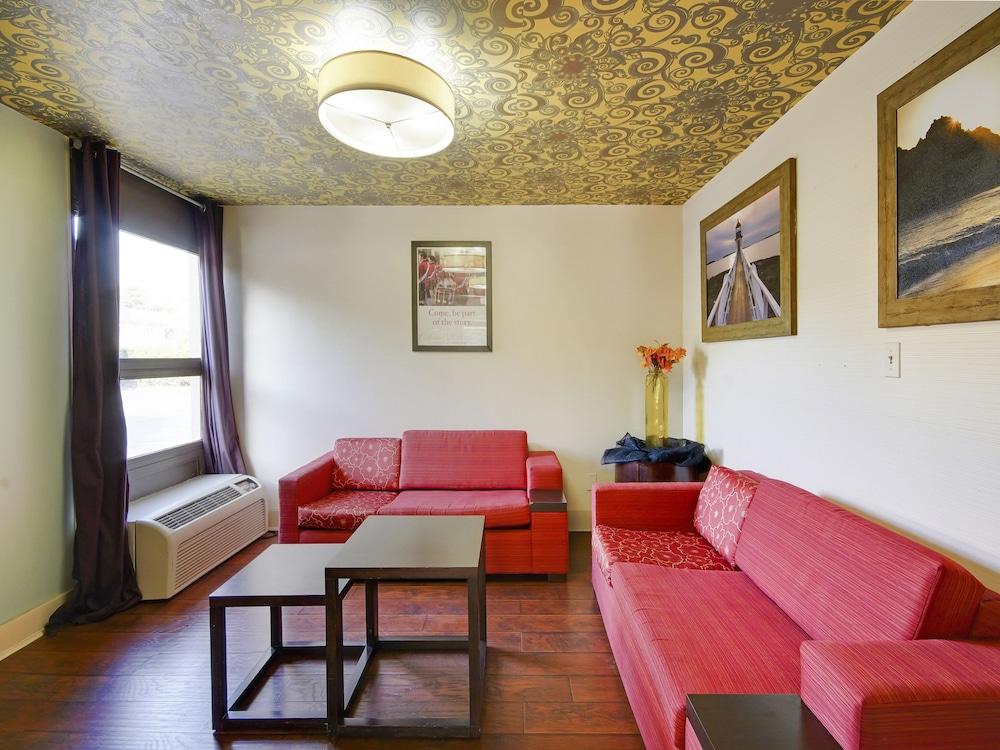 Hotel Baymont By Wyndham Williamsburg Extérieur photo