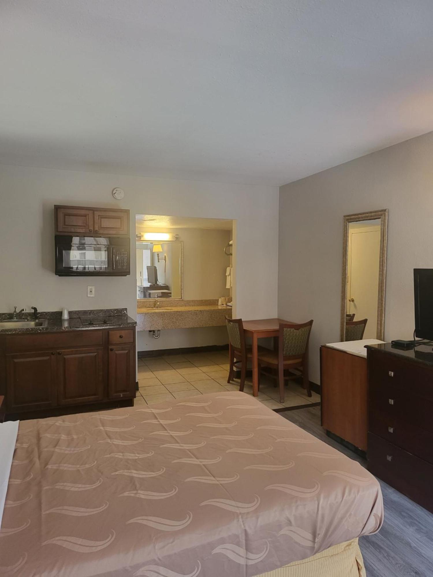 Hotel Baymont By Wyndham Williamsburg Extérieur photo